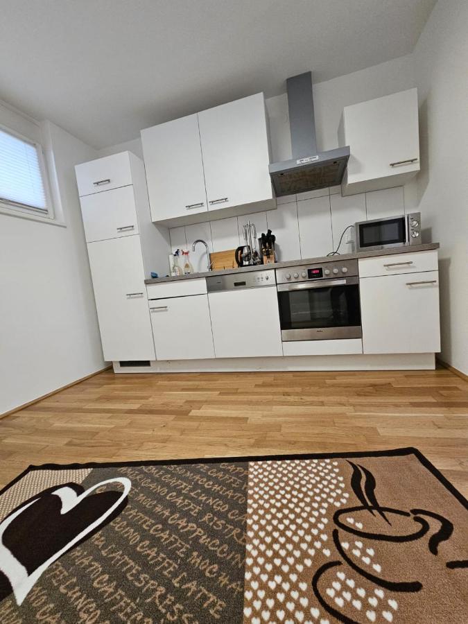 Stylish Apartment In Innsbruck + 1 Parking Spot Eksteriør billede