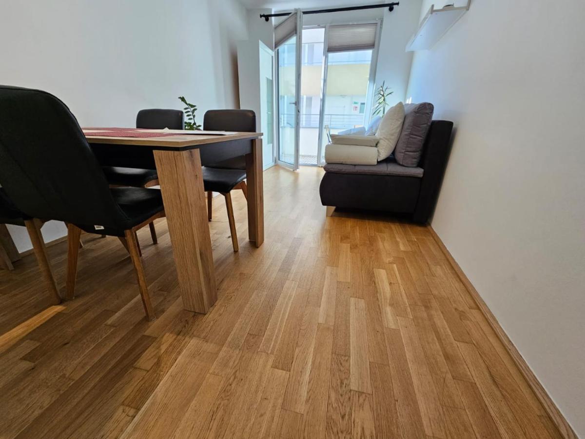 Stylish Apartment In Innsbruck + 1 Parking Spot Eksteriør billede
